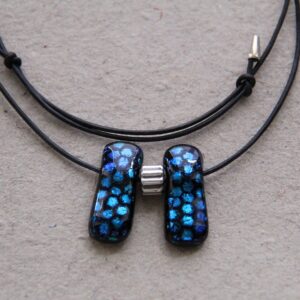 Lædersnøre halssmykke