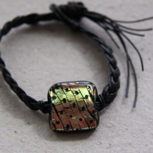 Lædersnøre armbånd