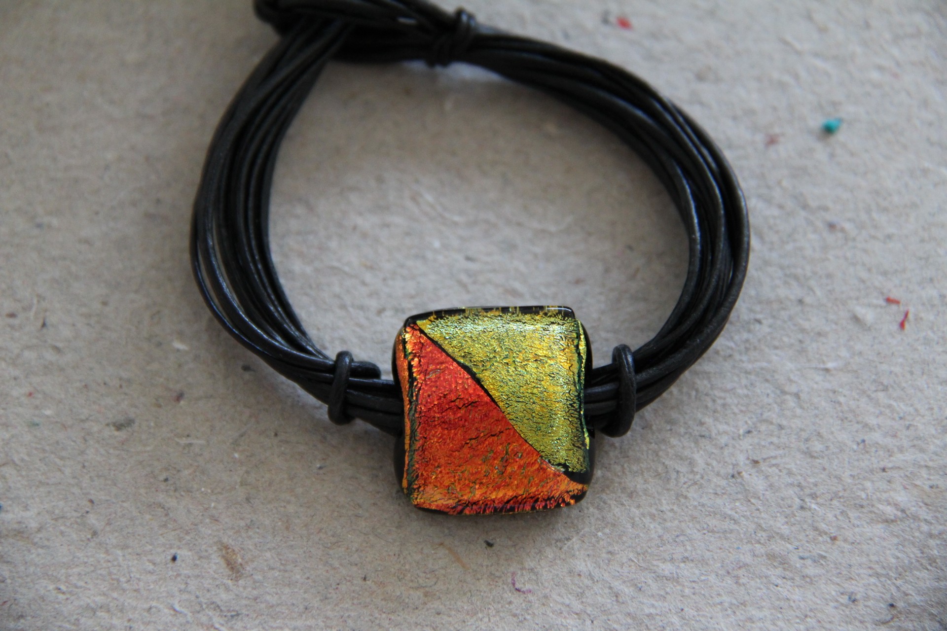 133.jpg Lædersnøre armbånd