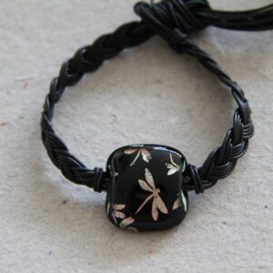 Lædersnøre armbånd