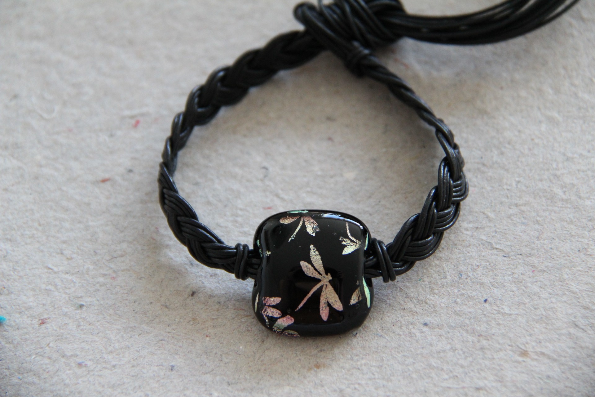 135.jpg Lædersnøre armbånd