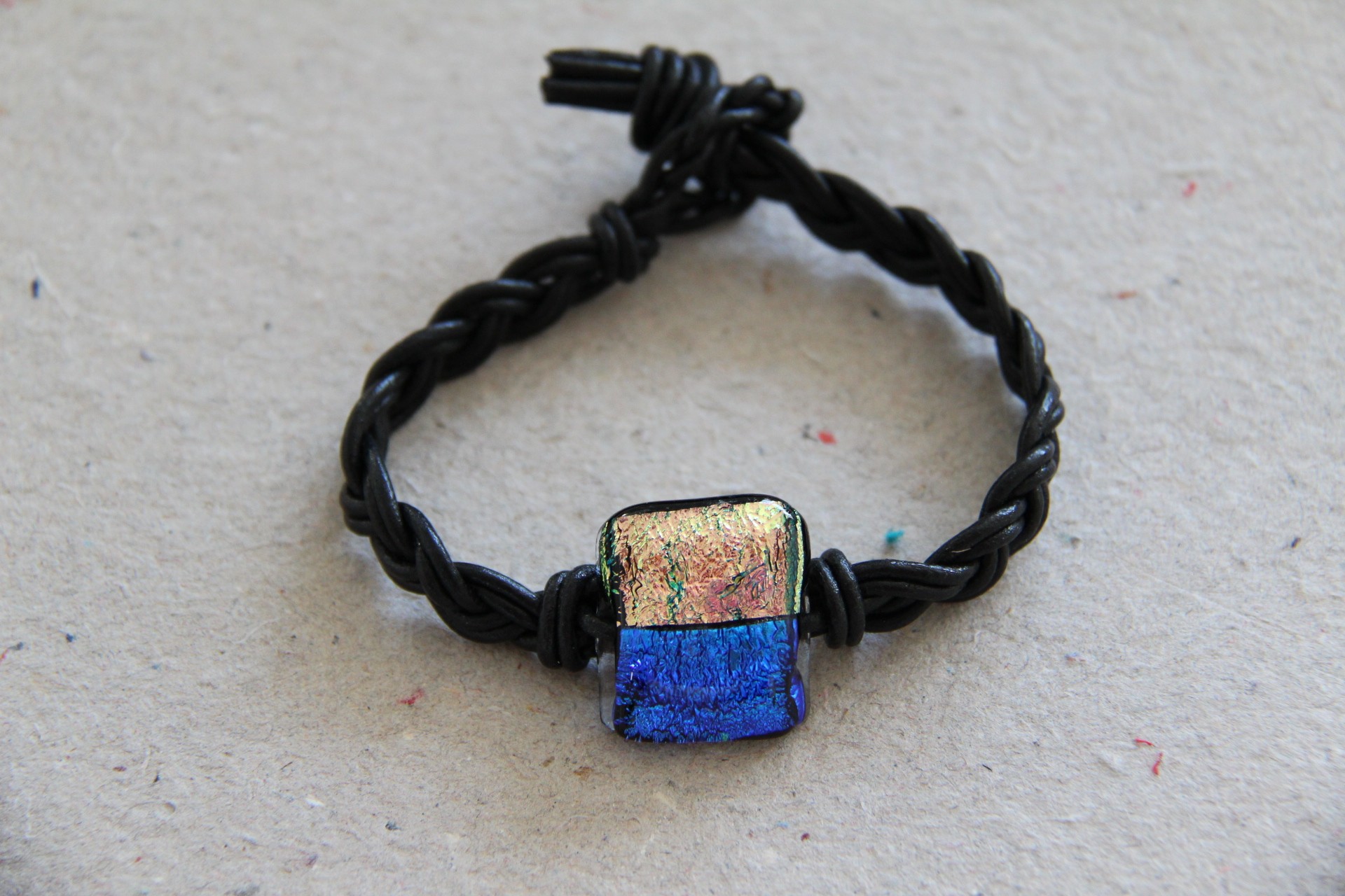 141.jpg Lædersnøre armbånd