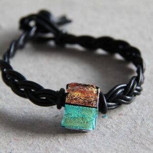 Lædersnøre armbånd