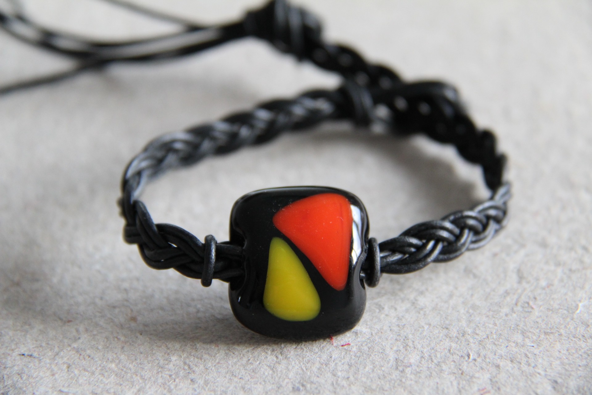 144.jpg Lædersnøre armbånd