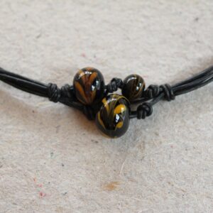 Lædersnøre halssmykke