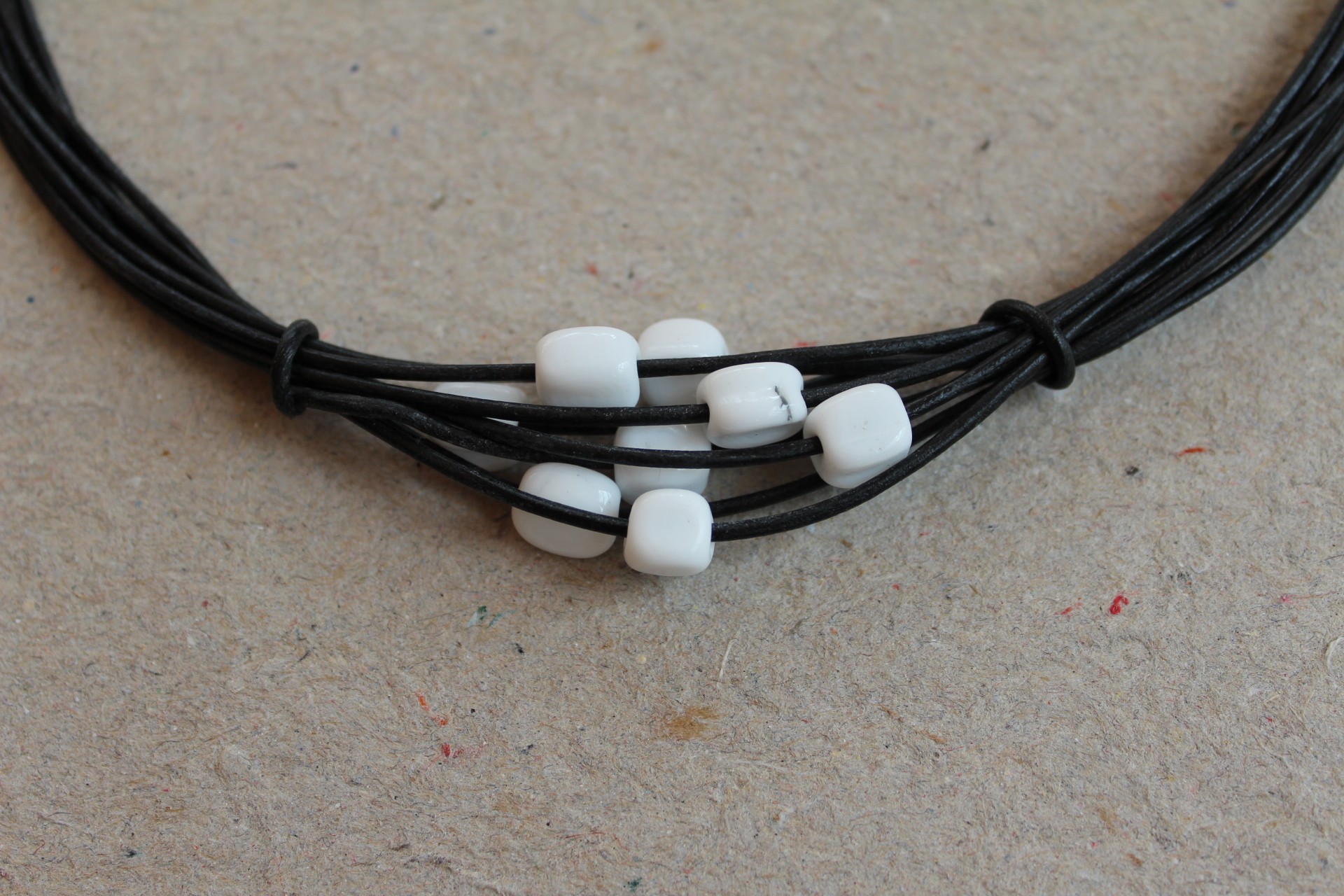 350.jpg Lædersnøre halssmykke