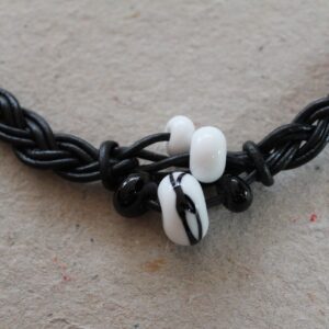 Lædersnøre halssmykke