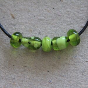 Lædersnøre halssmykke