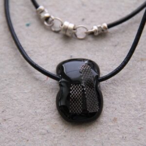 Lædersnøre halssmykke